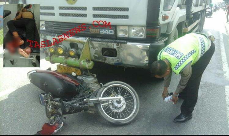 ditabrak truk ditabrak truk