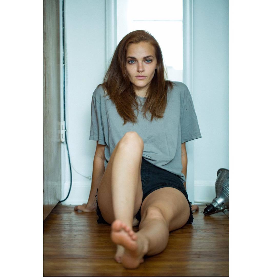 madeline brewer legs and soles