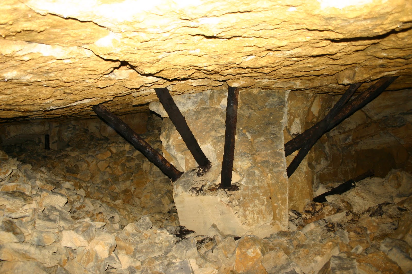 Dazza Urbex Kingsdown Quarry or Swan Mine