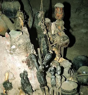 Burkina Faso Lobi peoples Bateba figures are recognized as living beings, which are placed on the shrines of supernatural spirits and are able to communicate with one another and to fight off evil.