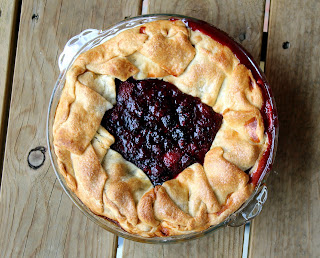 (very) rustic four berry pie