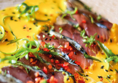 Tiradito de caballa al ají amarillo