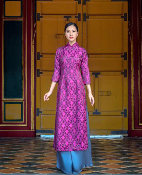 Can canh nhan sac thi sinh dang gay 