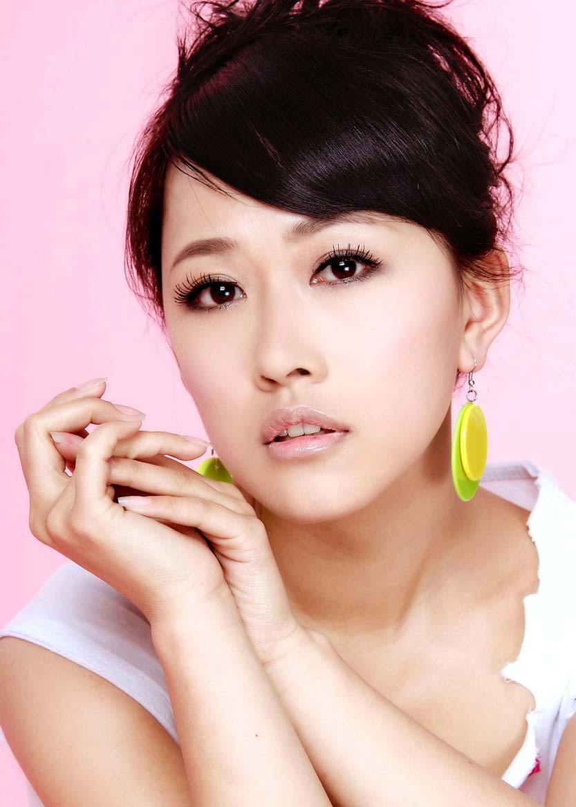 Asian actresses beautiful chinese hot girls HD wallpapers pictures and