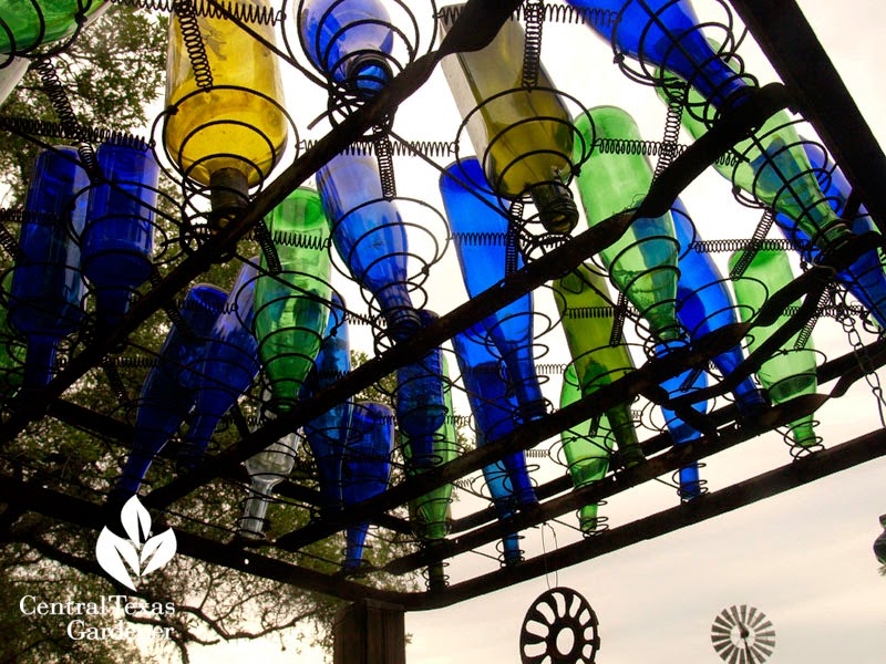 How to Recycle Upcycled Rusty Bed Springs