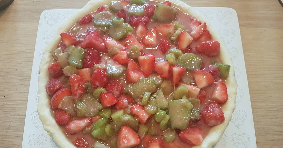 Laura's Strawberry + Rhubarb Pie Recipe!