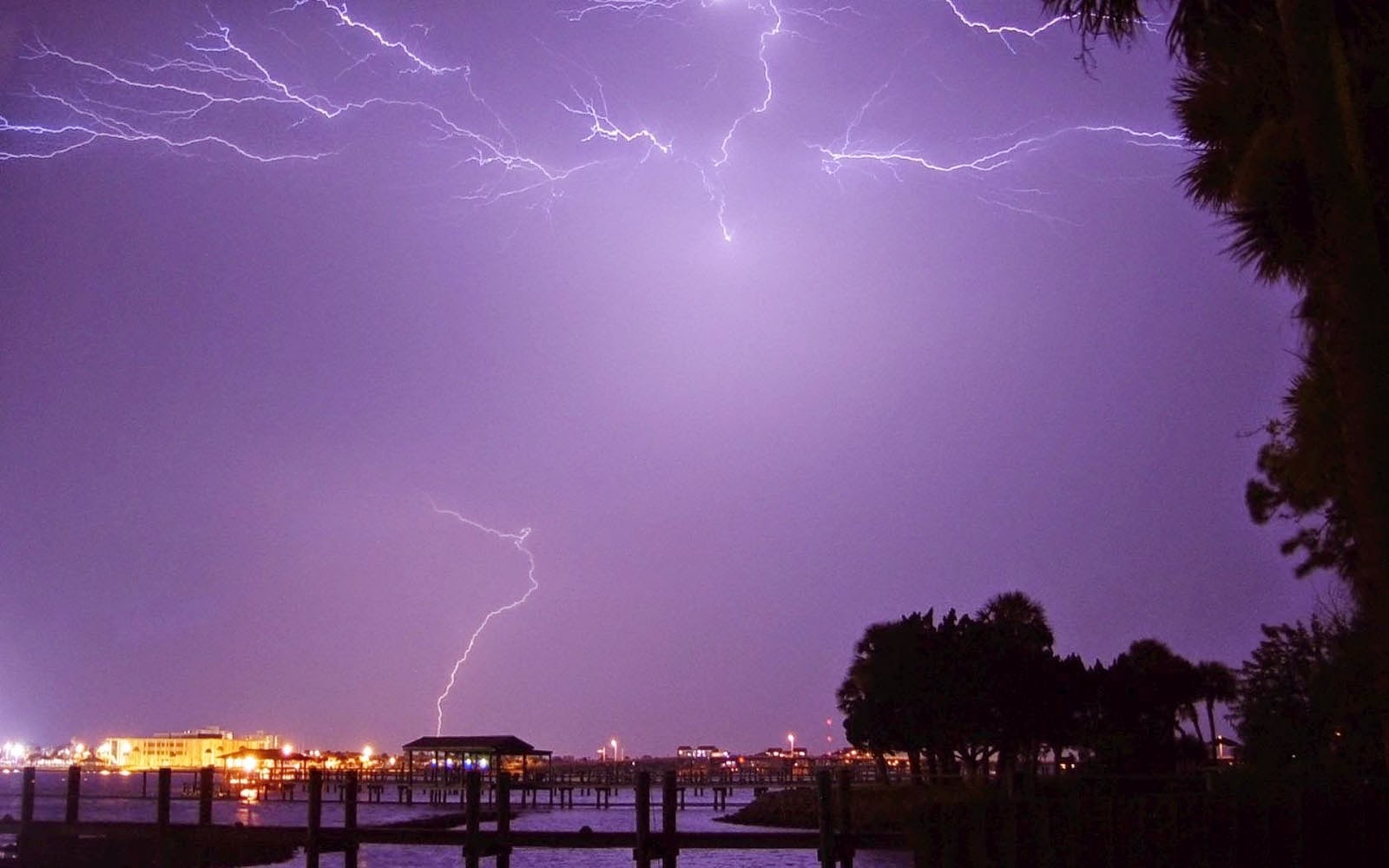 wallpapers: Lightning Wallpapers