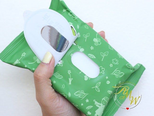 a photo of Esfolio Pure Skin Green Tea Facial Cleansing Tissue Review