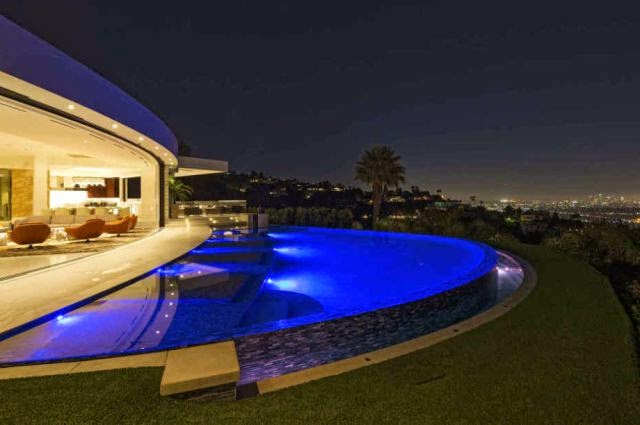 World Of Technology: The Luxury Mansion Everyone Wants To Live In (24 pics)