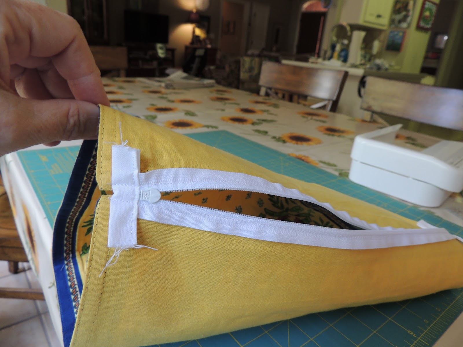 sing. read. sew. travel. teach. Placemat to Zipper Pouch