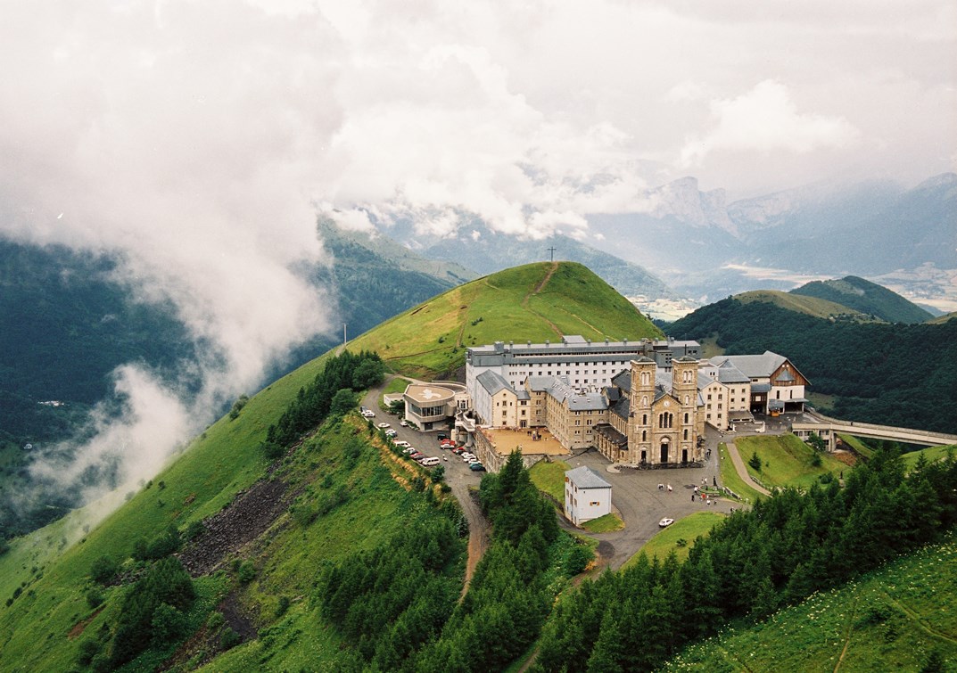 Люрд та Ла Салет ~ Паломницький центр ІХТІС - Паломницькі тури до Ізраїлю, Італії, Меджугор'я, Люрду, Грузії, Греції