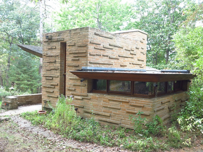 Going On Adventures Spend The Night With Frank Lloyd Wright