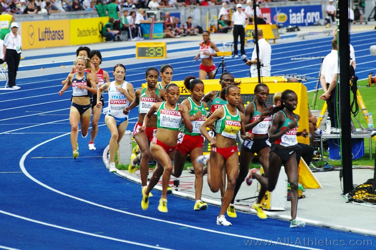 Alls sport. What is Athletics. Фото бег на большие дистанции Узбекистане.