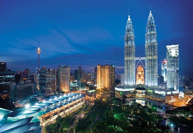 Throwback Dahulu Dan Kini! Mat Salleh Kongsi Gambar Nostalgia Lawat Malaysia Tahun 1957... OHSEM!! Throwback Dahulu Dan Kini! Mat Salleh Kongsi Gambar Nostalgia Lawat Malaysia Tahun 1957... OHSEM!!