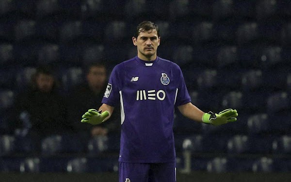 El Oporto confirma que Casillas no continuará