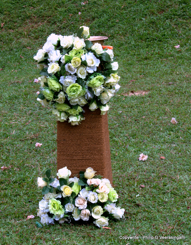 Images of Sri Lanka on Lighting an oil lamp New Year
