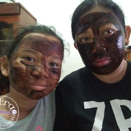 DIY: Mix Coffee and Chocolate for Mask Face