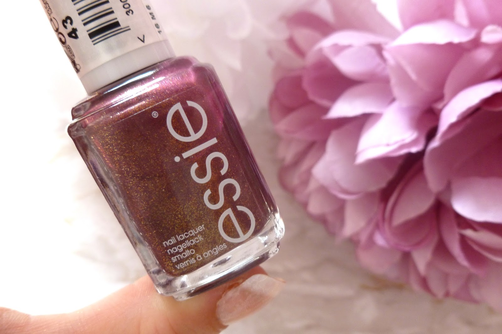 NOTD And Review - Essie It's Genius | Mammaful Zo: Beauty, Life, Plus Size  Fashion & More