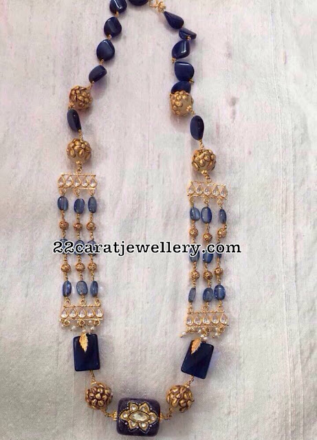 Grand Look 18carat Gold Necklace Sets - Jewellery Designs