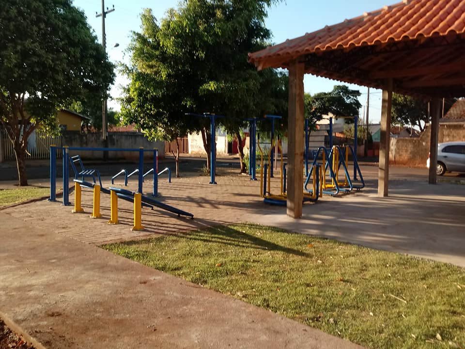 (17122017)SÃO SEBASTIÃO DA AMOREIRA PREFEITO PARDAL ENTREGA PARA A