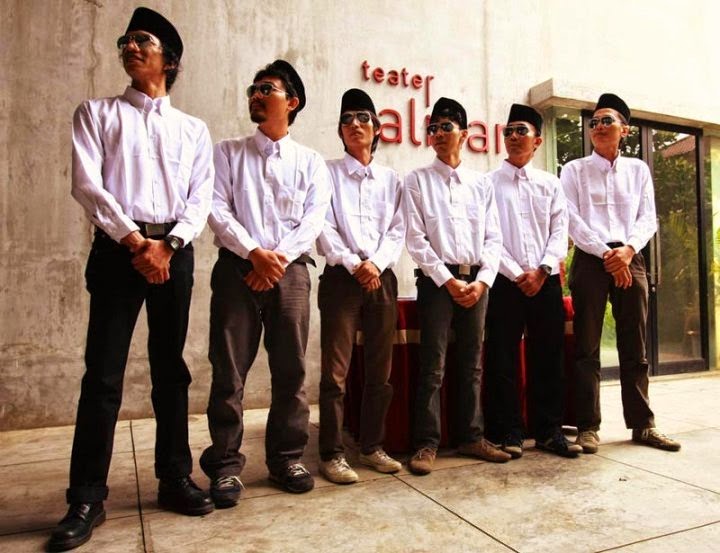 melancholic bitch, melbi, simelbi foto melancholic bitch