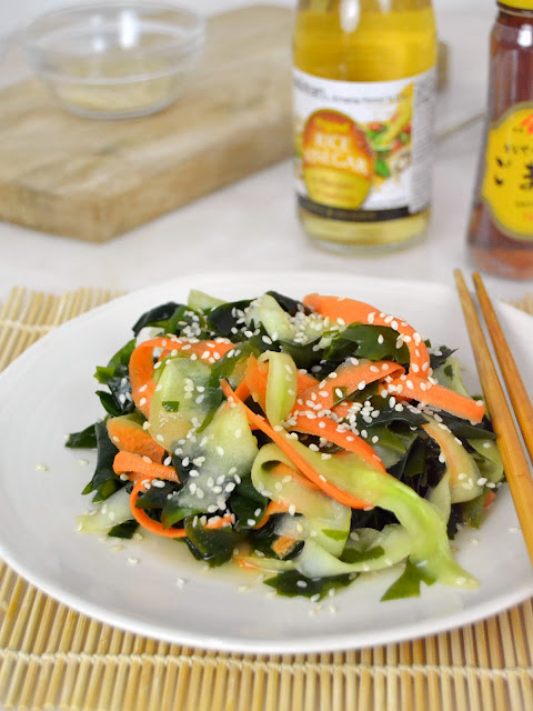 Ensalada de pepino y algas wakame. Receta Japonesa