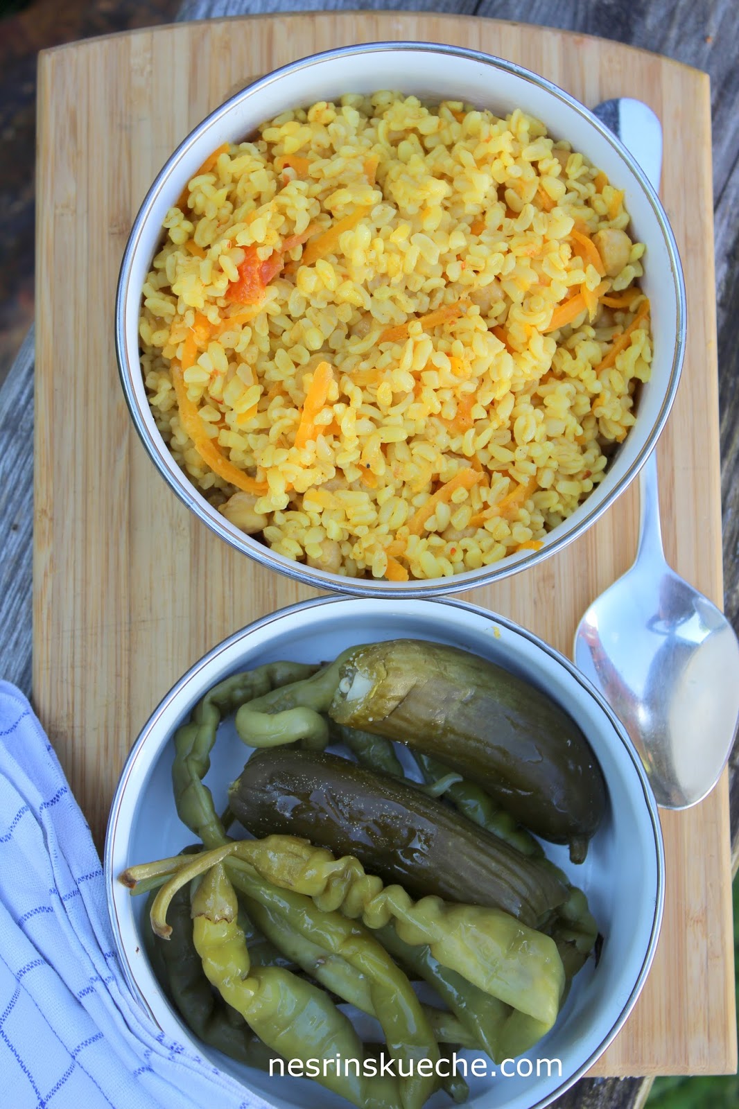 Nesrin&amp;#39;s Küche: Bulgur Pilaf mit Möhren und Kichererbsen