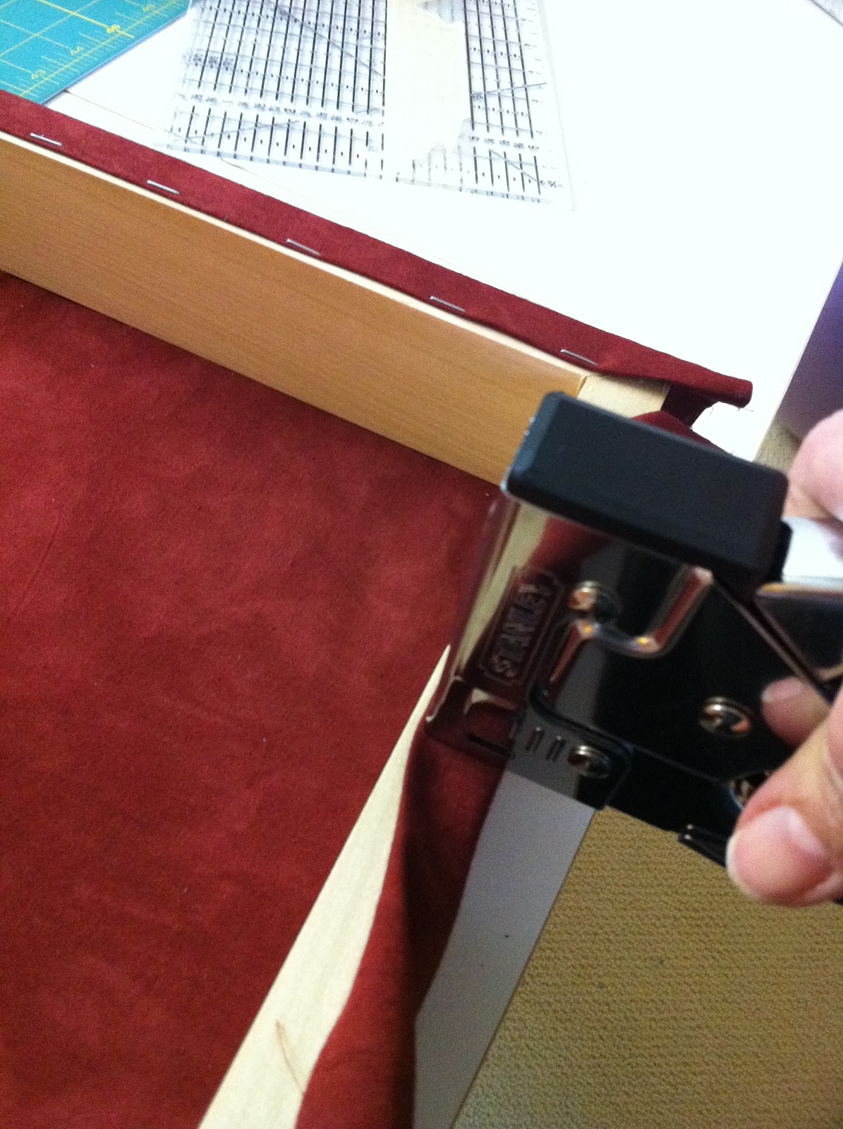 Leslie Tucker Jenison The Craft of Stretching an Art Quilt on a frame