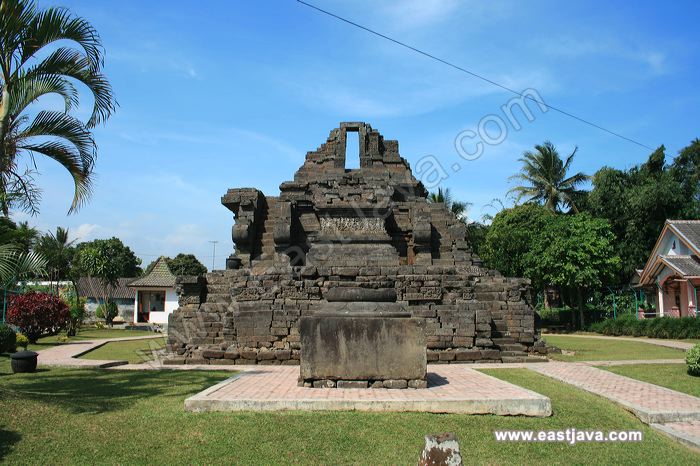 Fancy Blog: Candi Jago