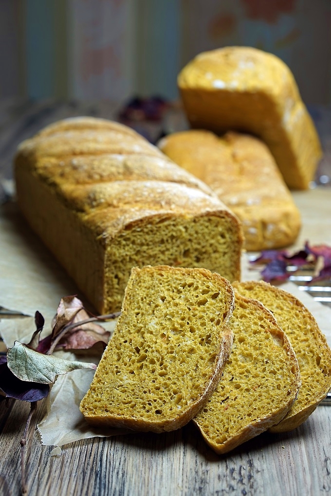 stuttgartcooking: Kürbis-Brot mit Dinkelmehl gebacken