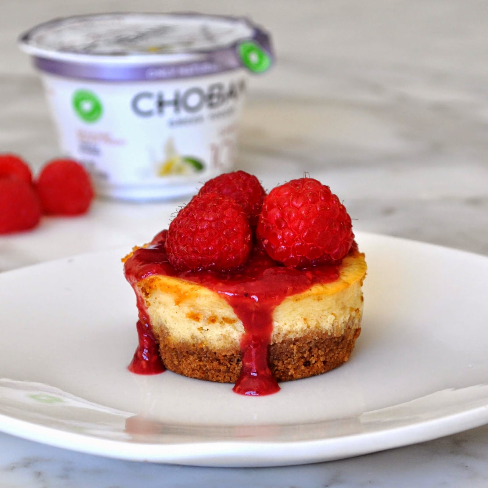 Cooking with Manuela Guiltfree Yogurt Cheesecake Cups with Raspberry