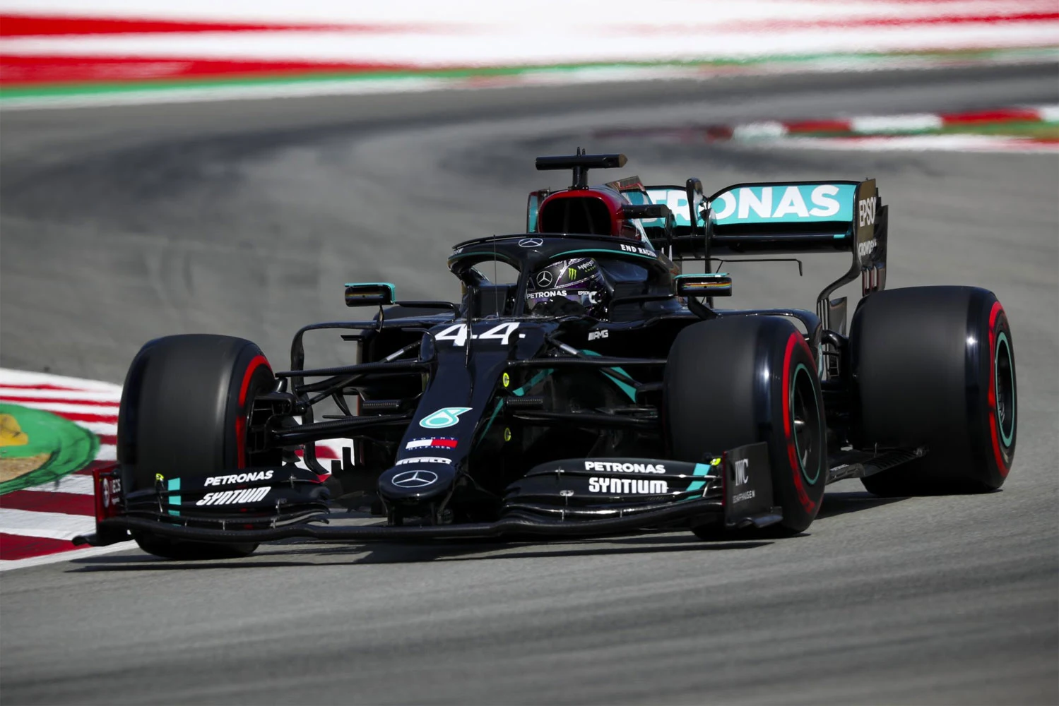 Lewis Hamilton conquista la pole del gran premio di Spagna 2020