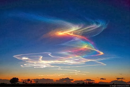 daily timewaster: The best photo of the iridescent cloud phenomenon I ...