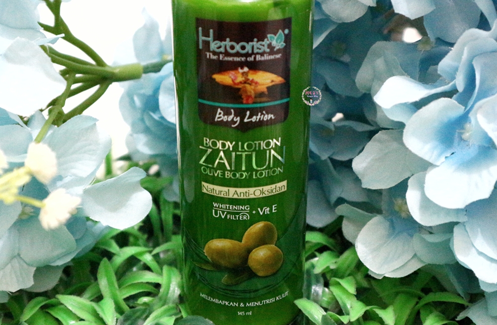 Kulit Lembab dan Halus dengan Herborist Body Lotion Zaitun Mei's