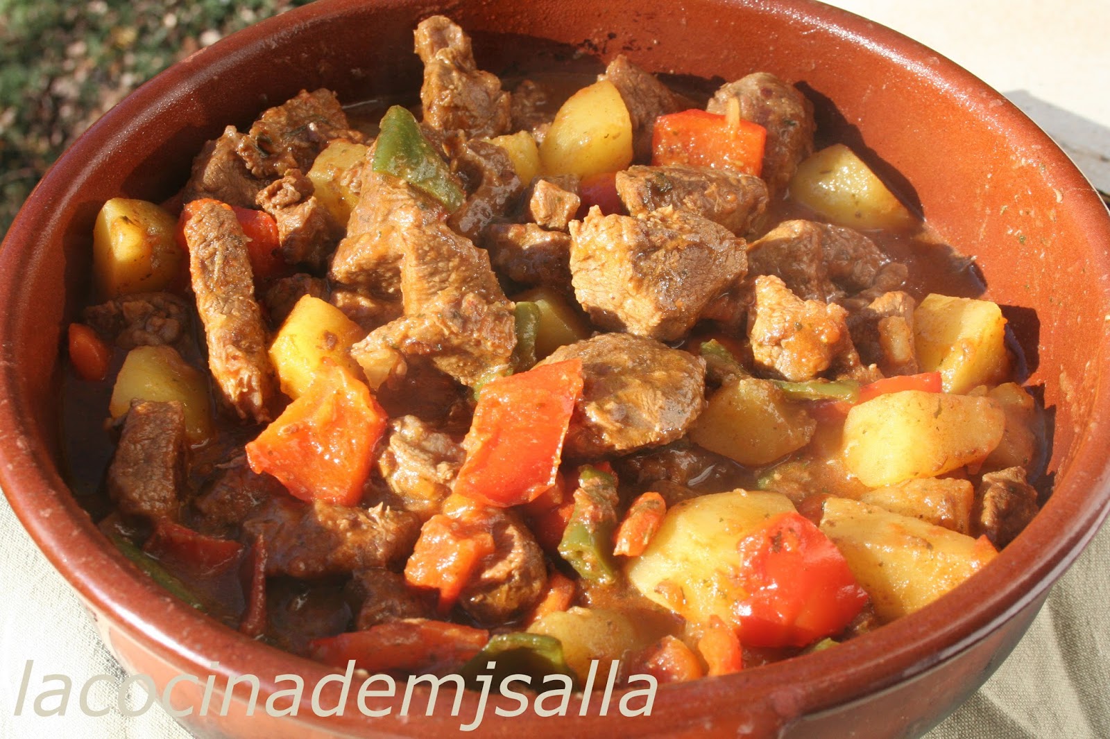 GULASCH O ESTOFADO DE CARNE A LA PAPRIKA.