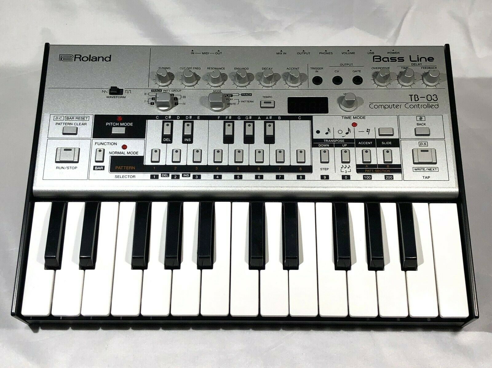 MATRIXSYNTH: Roland TB-03 Bass Line Synthesizer w/ K25M Keyboard