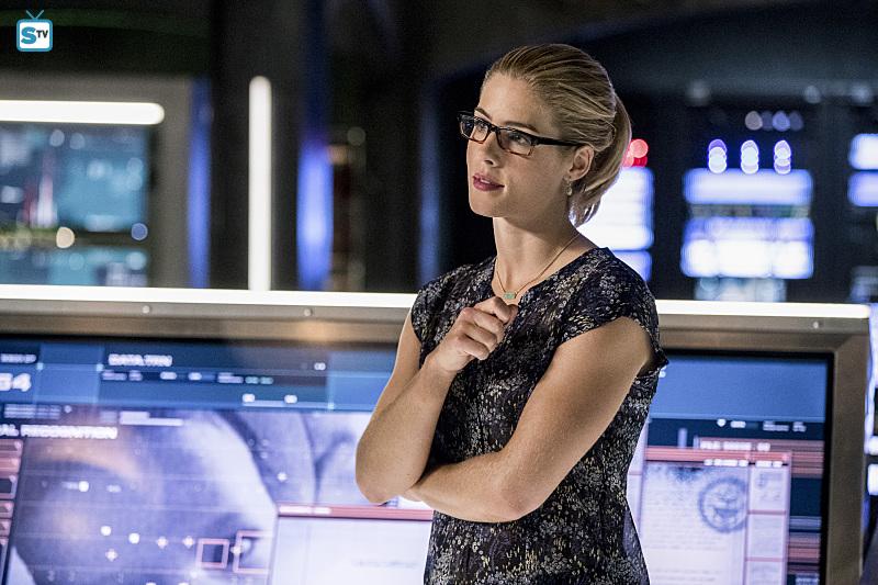 They Hired Emily Bett Rickards To Play Felicity Smoak In A Single Episode And She Clicked With The Part So Well That Writers Were They Hired Emily Bett Rickards To Play Felicity Smoak In A Single Episode And She Clicked With The Part So Well That Writers Were
