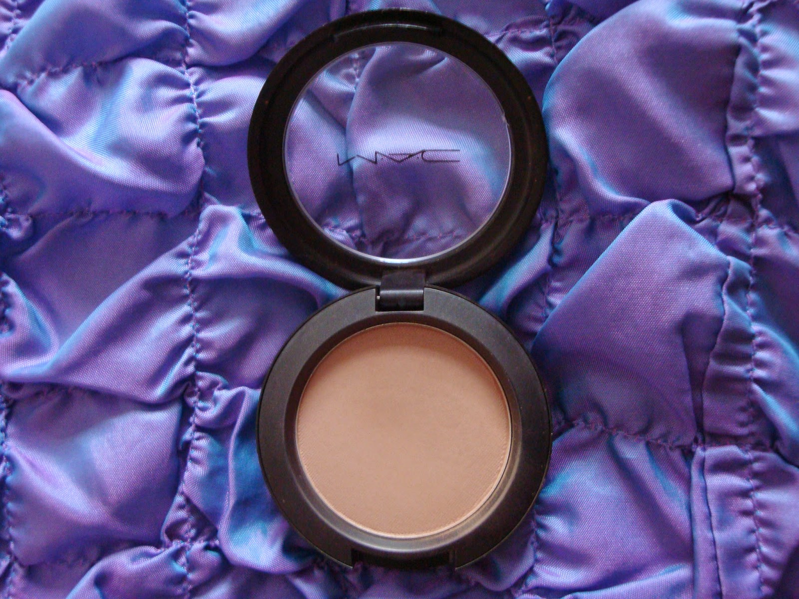 RAMYUN PIE MAC Cosmetics Powder Blush Harmony Blush review + swatch