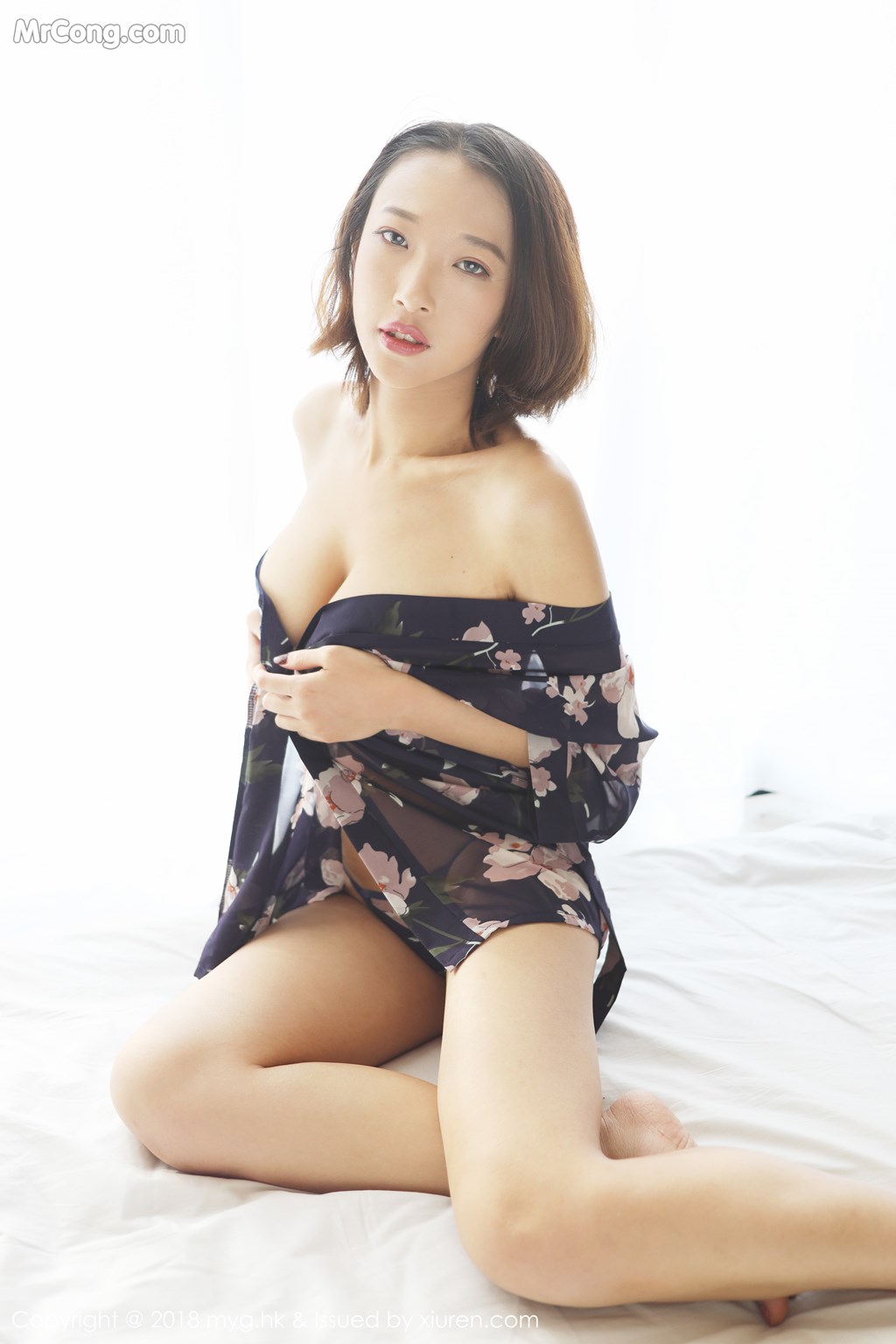 MyGirl Vol.332: Model 栗子 Riz (42 photos)