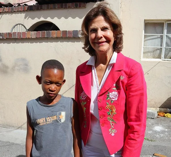 Queen Silvia of Sweden visited Philisa Abafazi Bethu in Lavender Hill and Project Playground