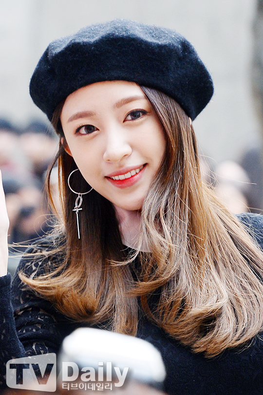 오늘자 서울패션위크 EXID LE,하니,정화 | 인스티즈