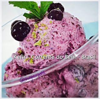 SORVETE CREMOSO DE BLUEBERRIES COM KEFIR DE LEITE SORVETE CREMOSO DE BLUEBERRIES COM KEFIR DE LEITE