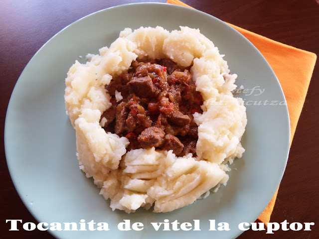 Tocanita de vitel la cuptor