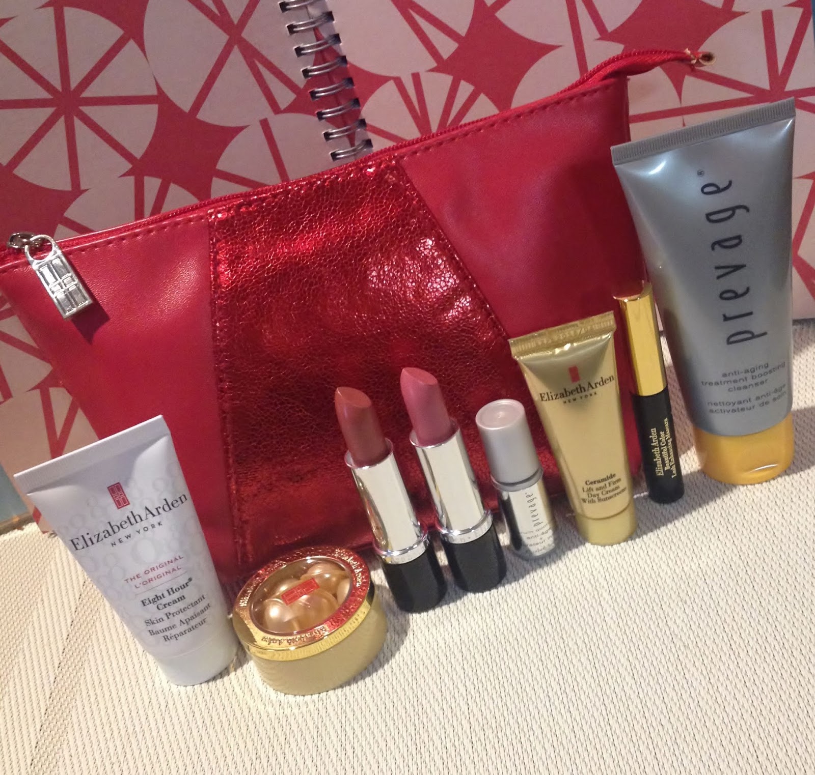 Max The Unicorn Elizabeth Arden Gift With Purchase!