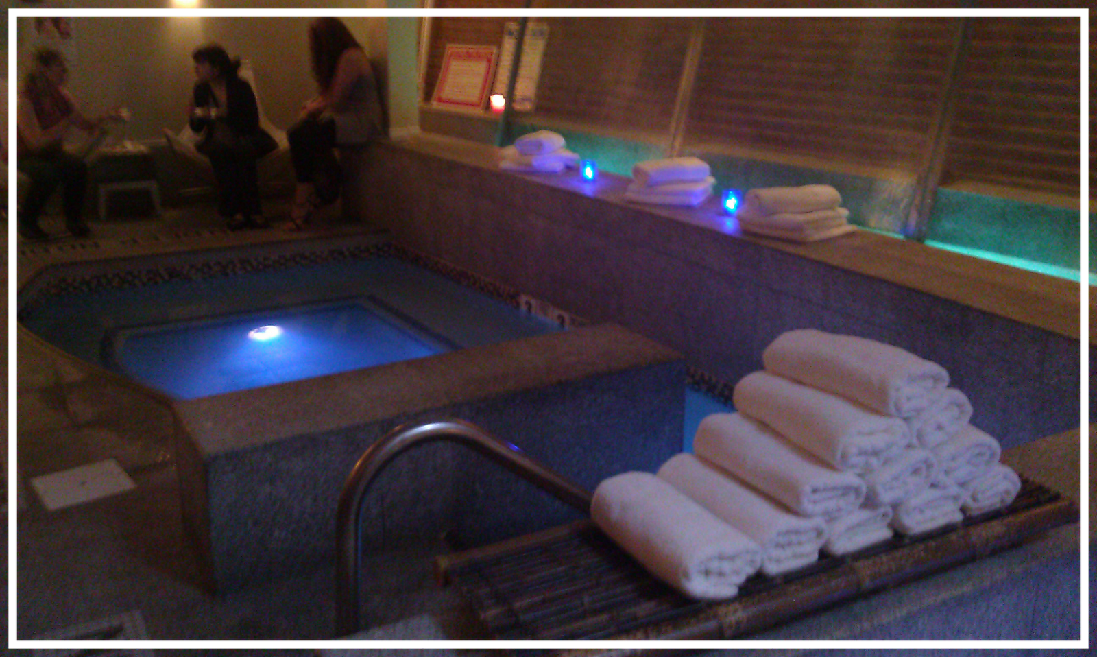 Tecktonik Travelerz April 2011