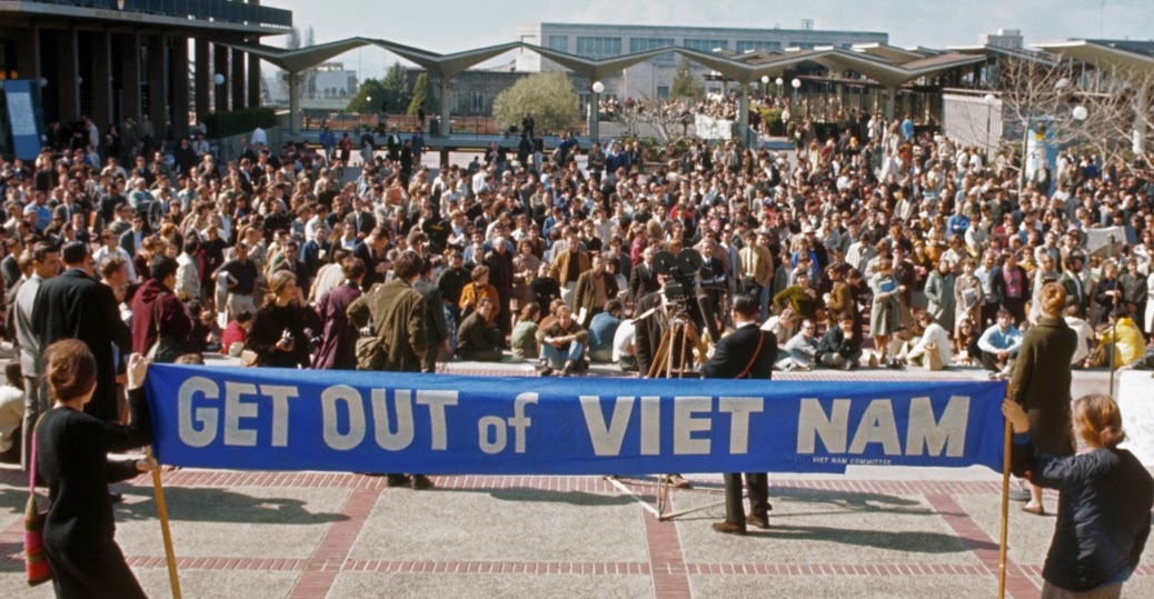 30 Color Photographs of AntiVietnam War Protests in the U.S From the 1960s and Early 1970s