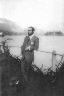 Giacomo Matteotti con fluente barba nera - convalescente a Stresa nel novembre 1915