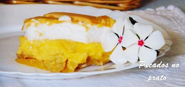 Receita da delicia de leite creme com maçãs e merengue