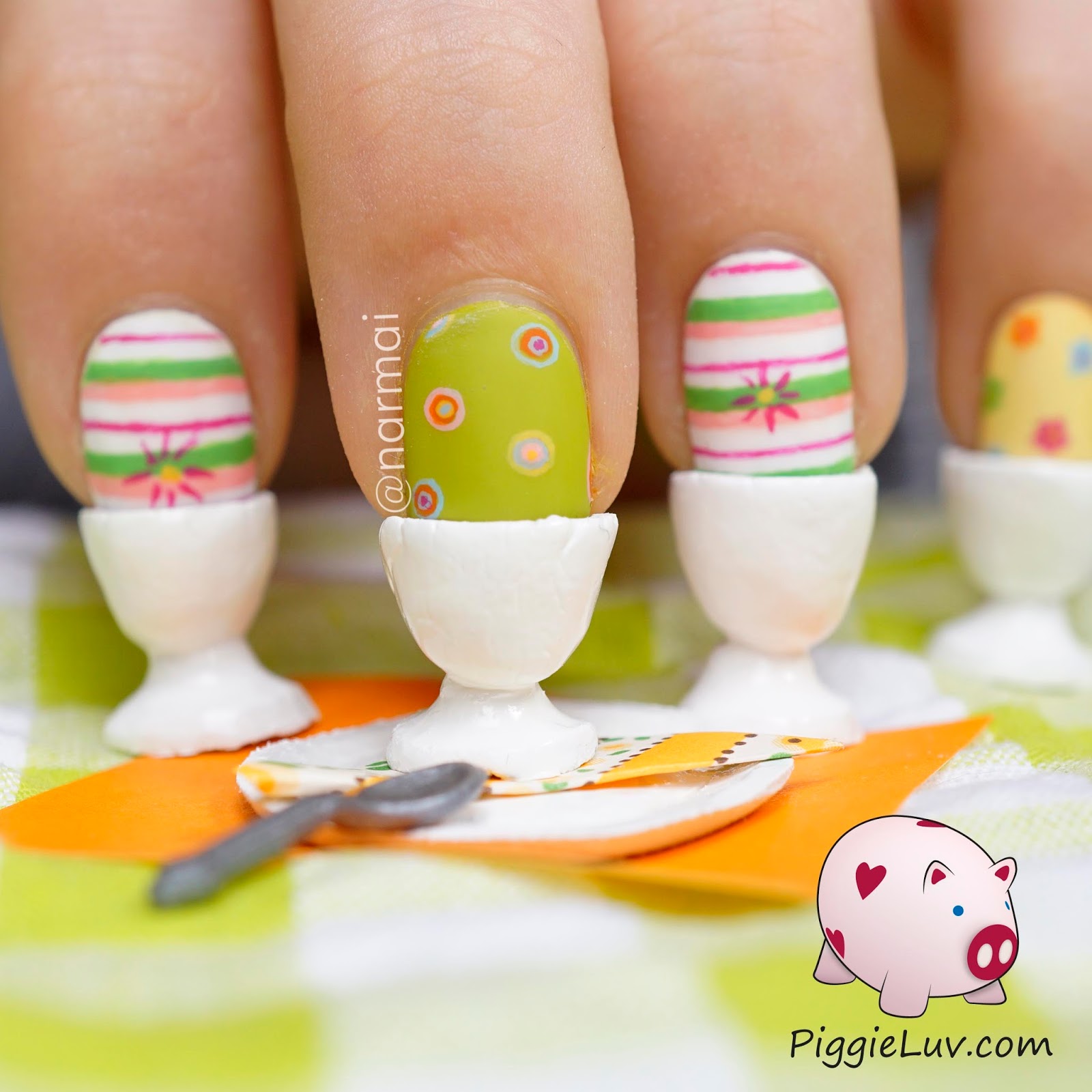 PiggieLuv: Easter eggs for breakfast, crazy 3D nail art