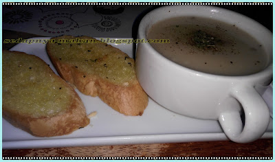 Garlic bread cicah mushroom sup